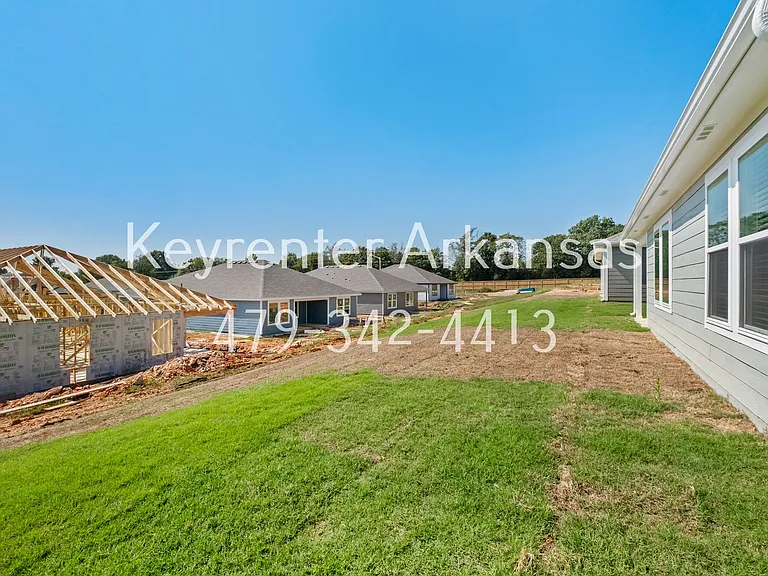 1317 Bates St — Photo 28