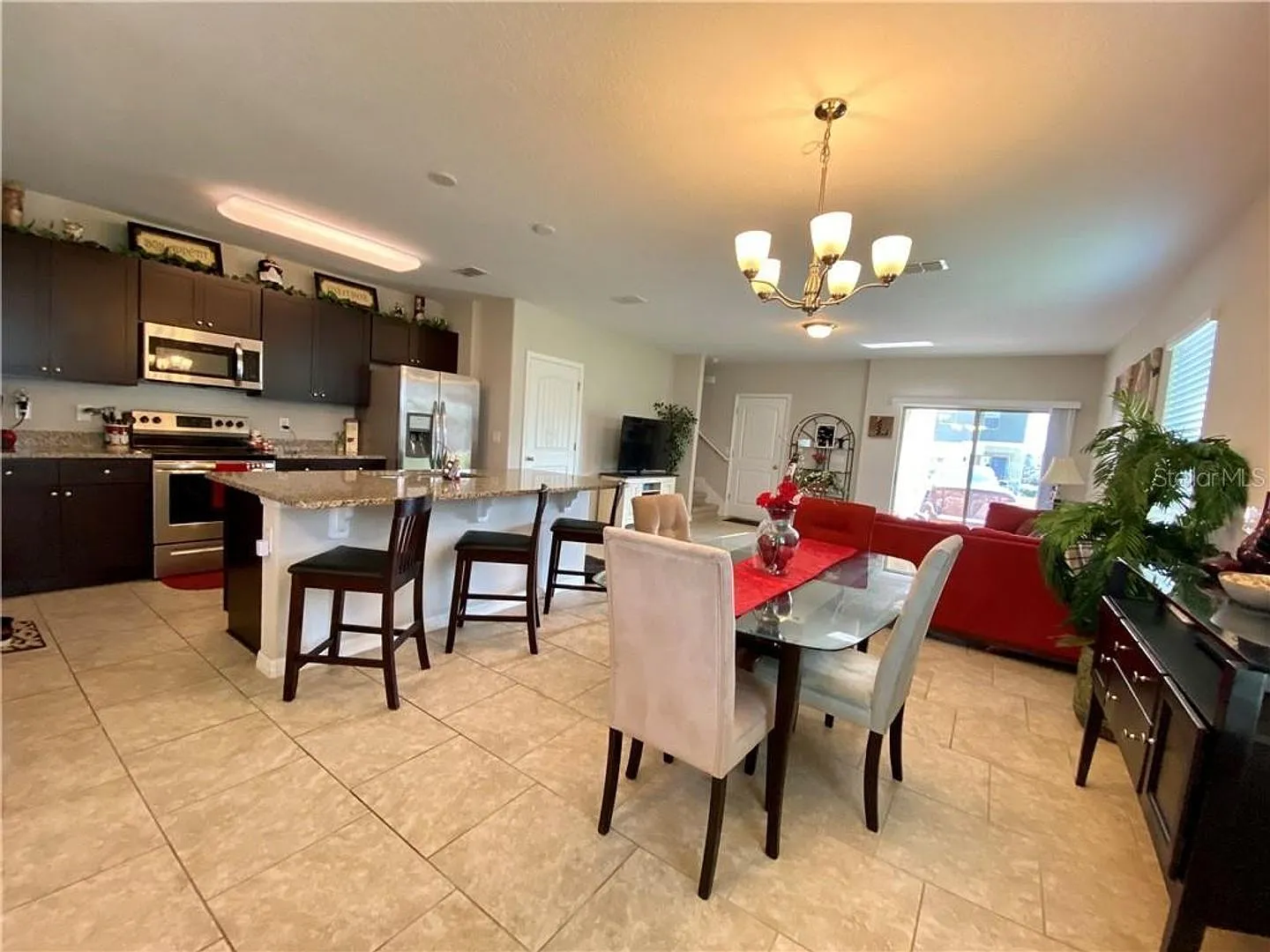 Awesome townhome in Resort Style Conmuunity — Photo 4