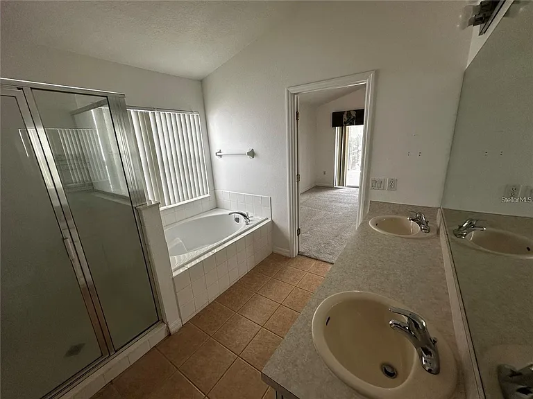 4795 Cumbrian Lakes Dr — Photo 12