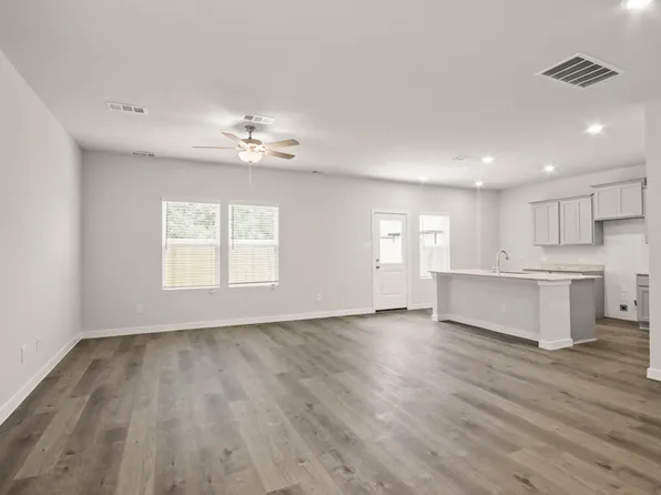 7847 Bergamot Cir, Magnolia, TX 77354