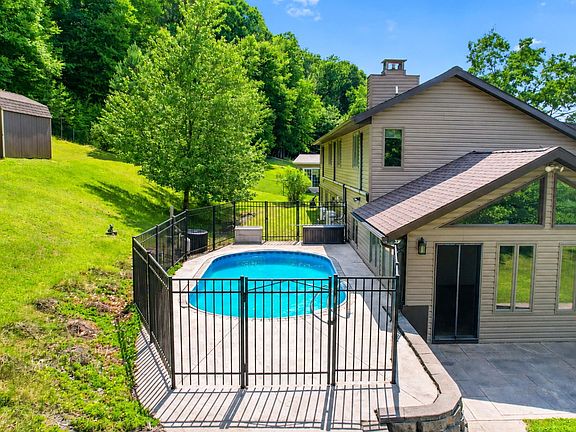 4th image of 3852 Pembrooke Ln