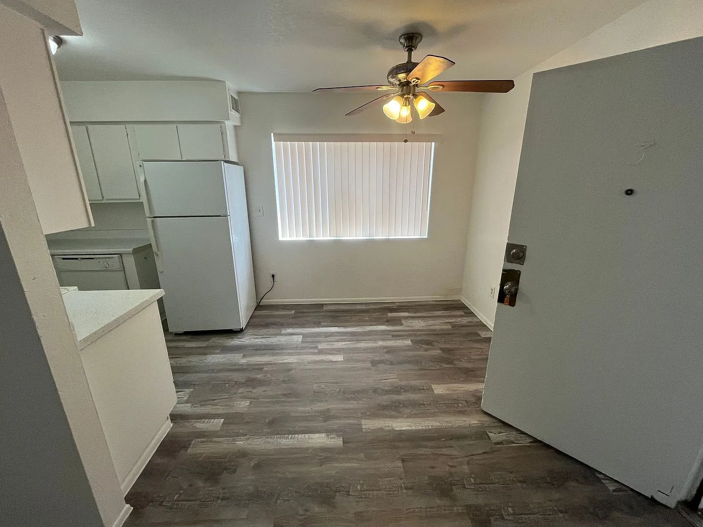 2 bed, 1.0 bath, 750 sqft, $1,250 — Photo 3