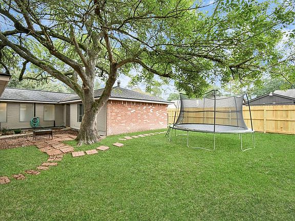4th image of 1207 Martingale Ct