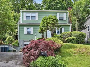 32 Davis Ave, Valhalla, NY 10595