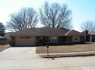 4827 SE Barlow Dr, Bartlesville, OK 74006