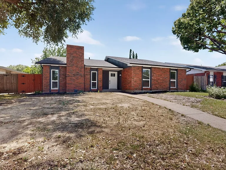 243 Woodhurst Dr — Photo 5
