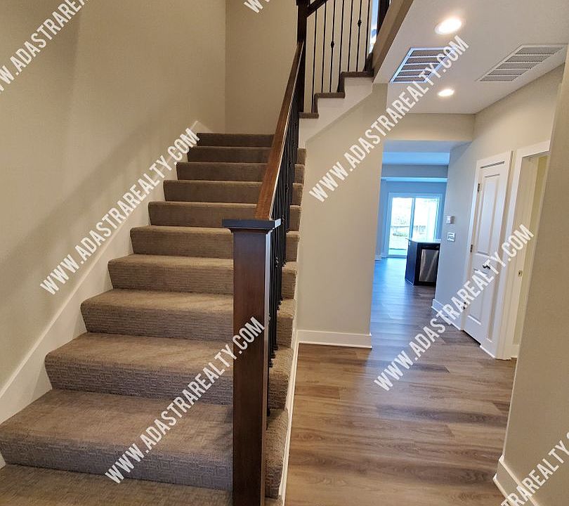 320 N 4th Ter, Louisburg, KS 66053 Zillow