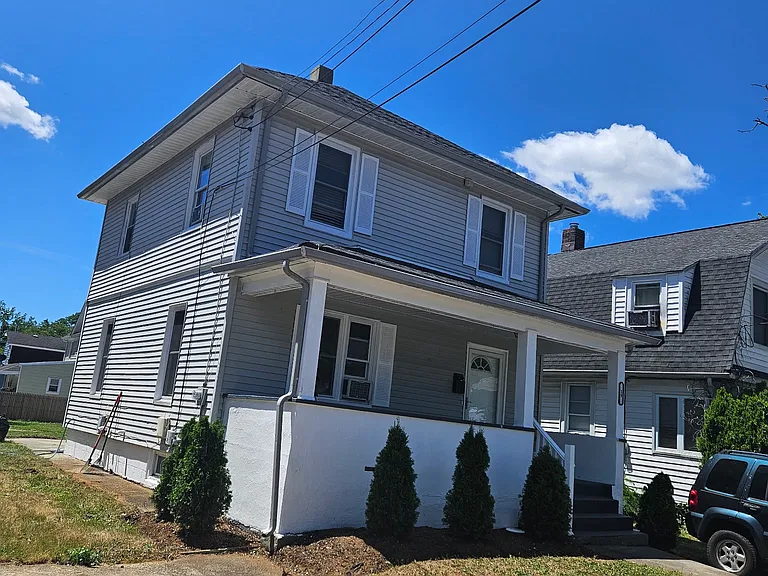 19 Westside Ave — Photo 2