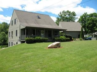 404 Dresser Hill Rd, Dudley, MA 01571