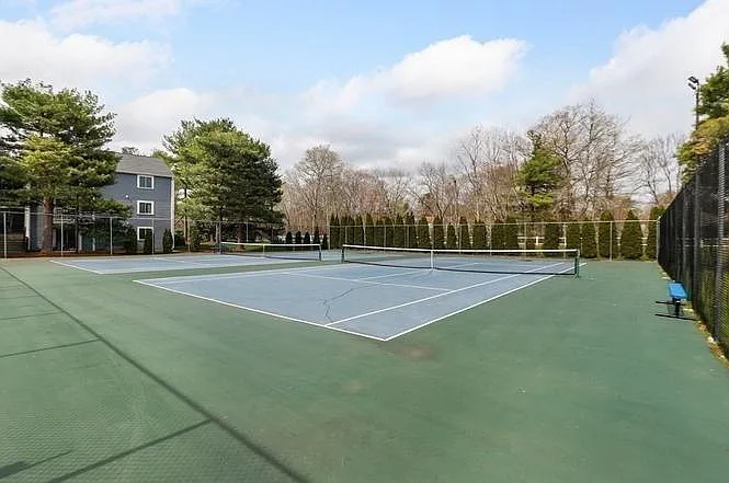 4 Post Oak Ln #15 — Photo 1