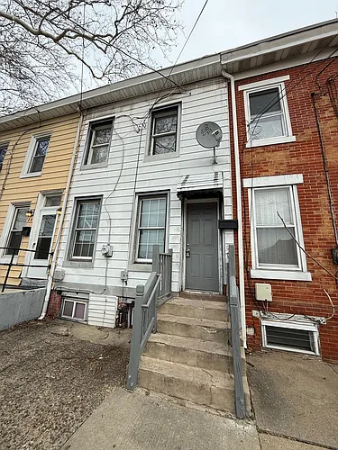 30 Perrine Ave Photo 1