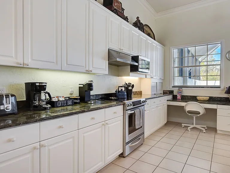 4653 Hadfield Dr — Photo 13