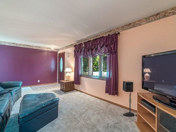 3rd image of 3127 Hope Ave