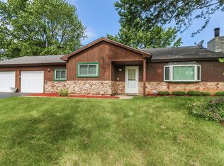 430 Somerset Ct, Algonquin, IL 60102