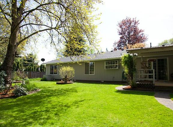 5th image of 860 NE 6th Ave