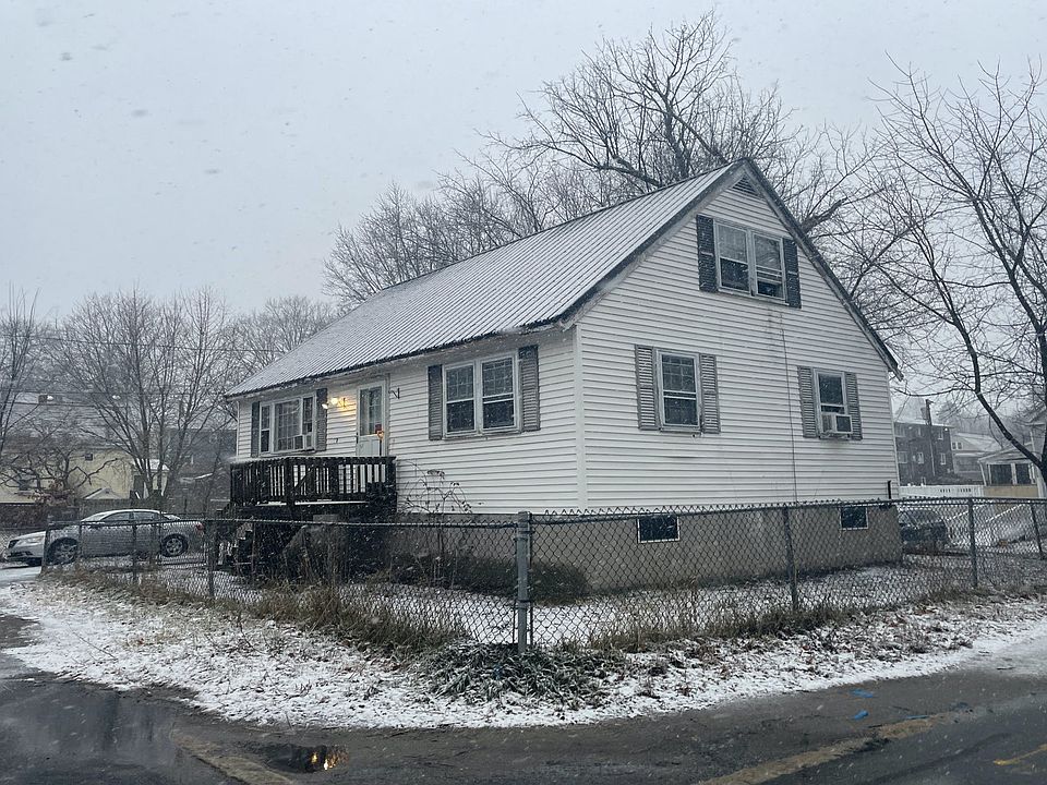 2nd image of 1 Gill Ave
