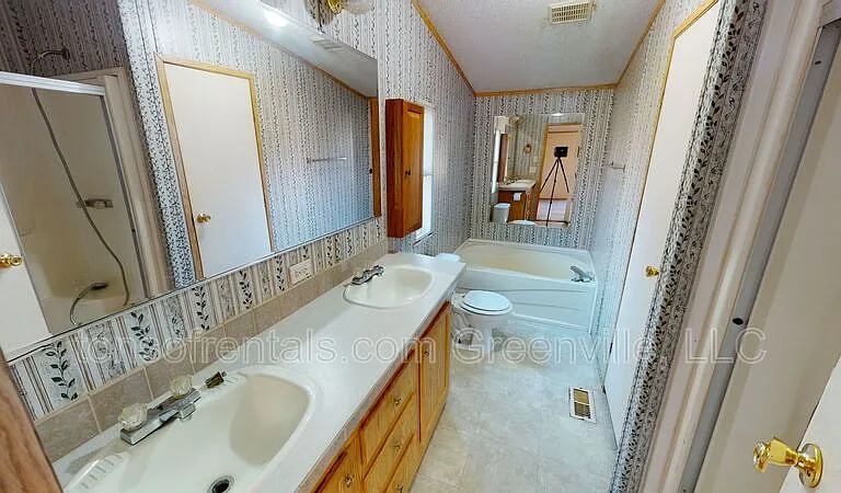 202 Bunker Ct — Photo 10