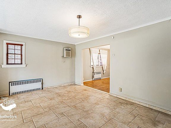 4th image of 9043 70th Dr