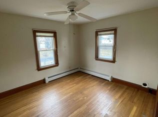 20 Lexington Ave APT 1, West Warwick, RI 02893