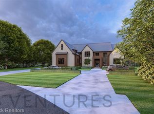 6560 Red Maple Ln, Bloomfield Hills, MI 48301