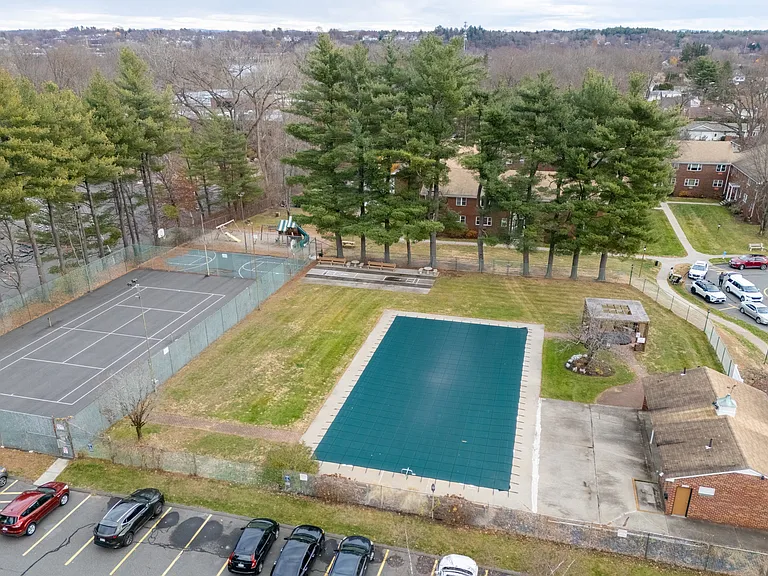 212 Regency Park Dr — Photo 15