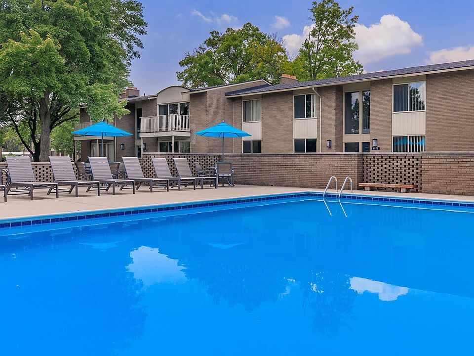 Somerset Park Apartments - 1911 Golfview Dr Troy MI | Zillow