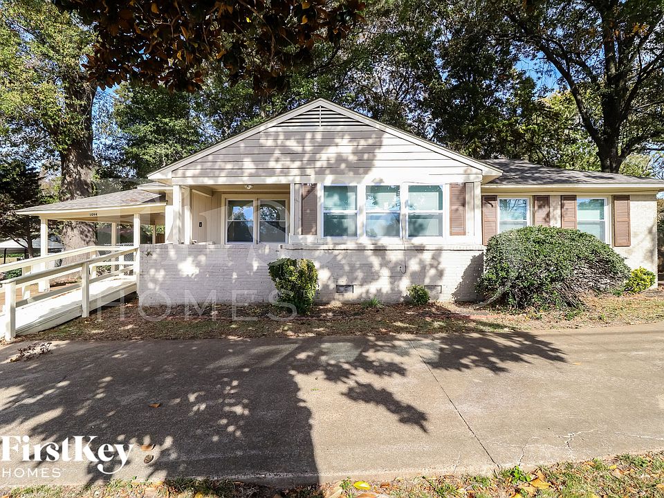 1st image of 1094 E Shelby Dr