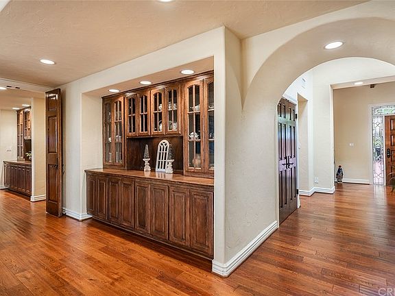 5th image of 20011 Winnetka Pl