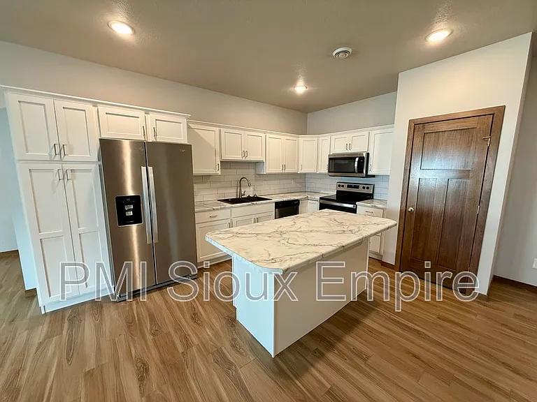 6114 E Copper Pl — Photo 3
