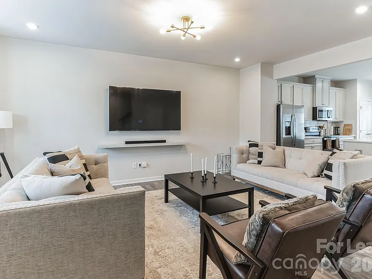 5048 Patton Dr — Photo 6