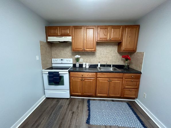 206 E Ayre St APT 8