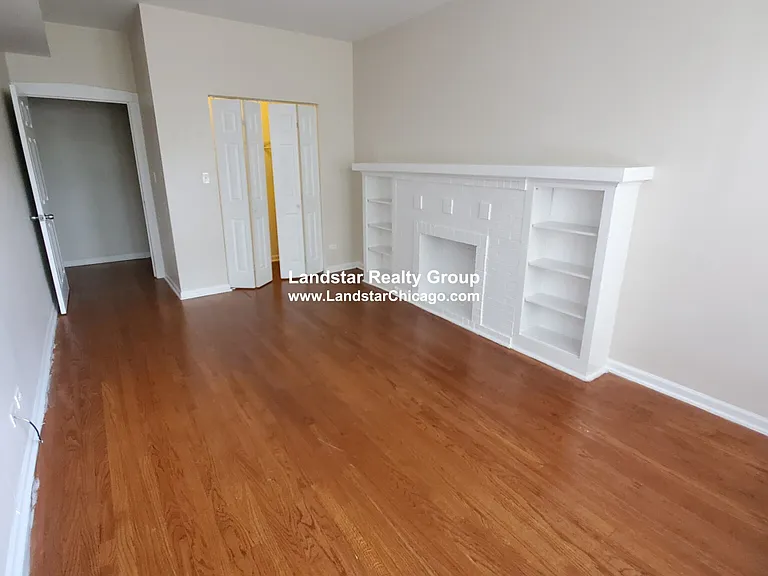 4451 N Hamlin Ave #A — Photo 2