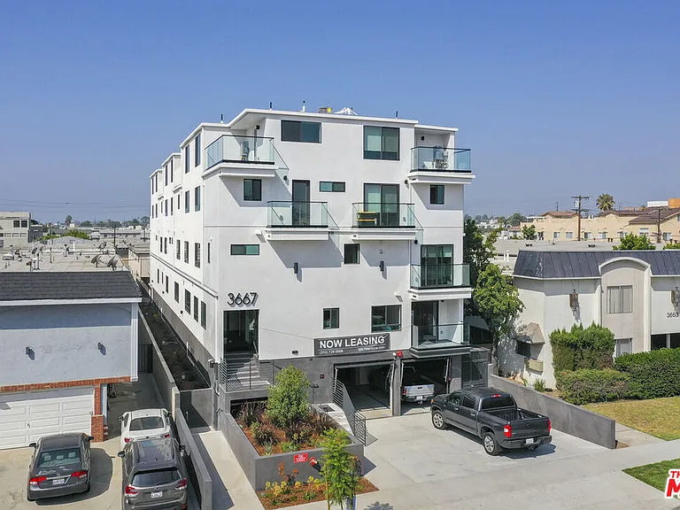 3667 Mentone Ave #5 — Photo 15