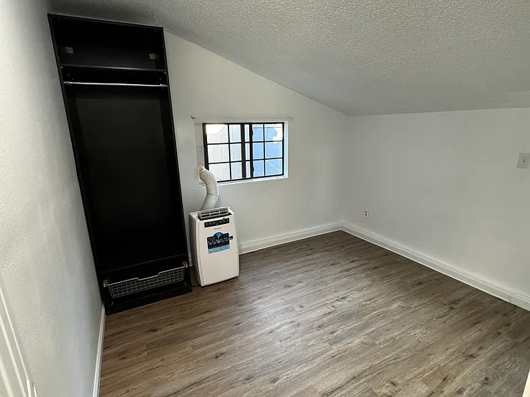 1425 Pride St — Photo 9