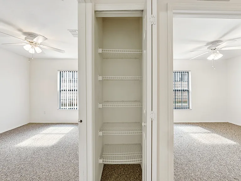 Cambridge Cove and Kathleen Pointe Apartment Homes — Photo 28
