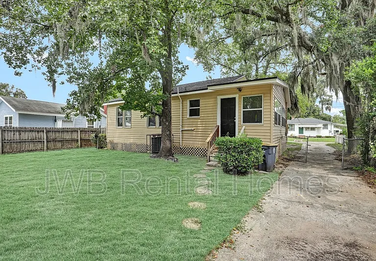 7171 Lucky Dr W — Photo 13