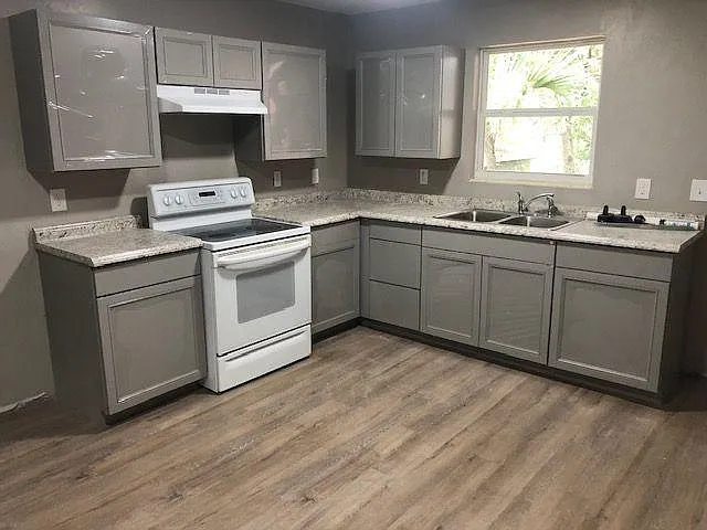 Kitchen unit 2/remodeled