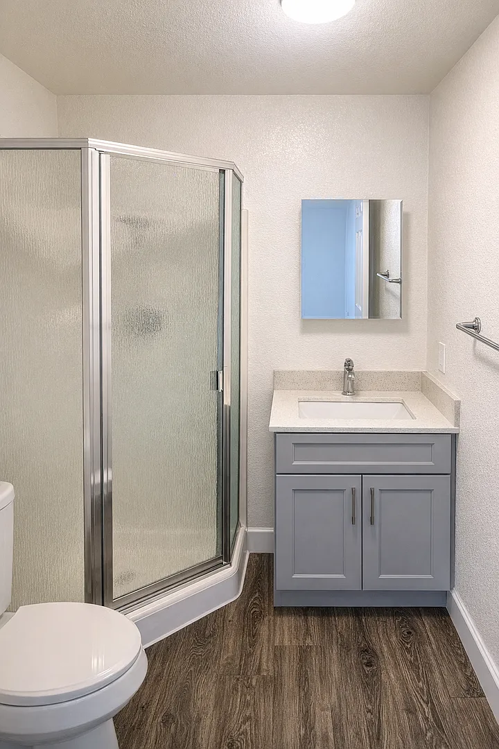 Manzanita Manor — Photo 4