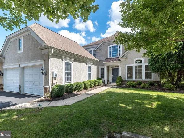 215 Goldenrod Dr, Lansdale, PA 19446