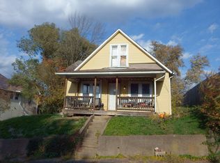 122 N Pleasant St, New Lexington, OH 43764