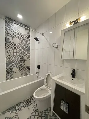 Rented by Greenrock Management | media 21