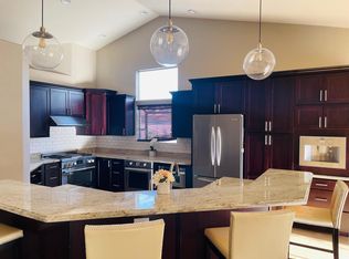 811 Blue Springs Dr, Henderson, NV 89002