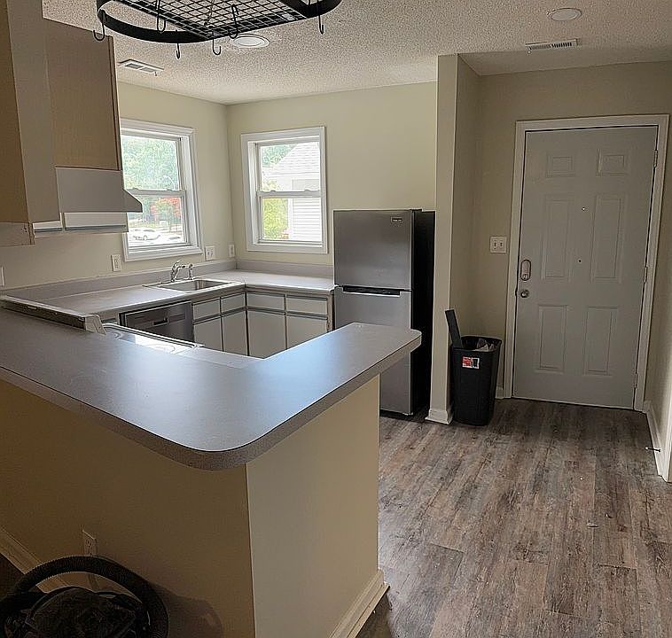 1st image of 1130 Carlton Ave APT 301