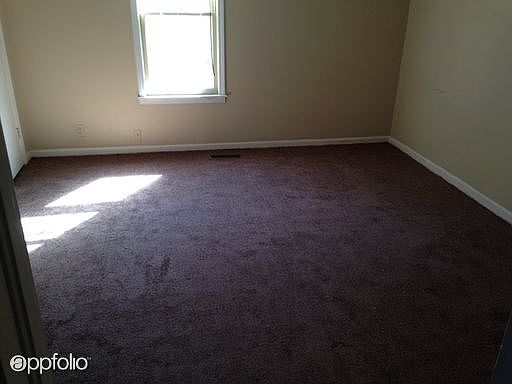 5th image of 429 Fuller Ave