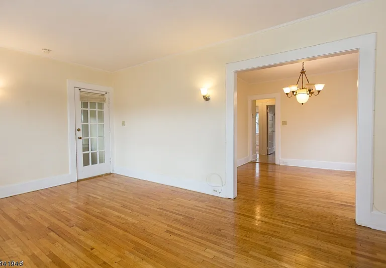 45 Essex Ave — Photo 6