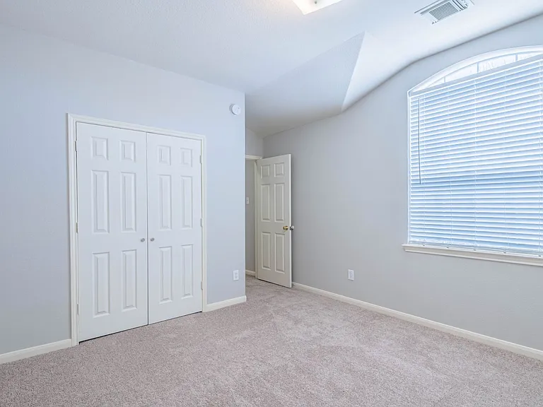 20926 Hamlet Ridge Ln — Photo 13