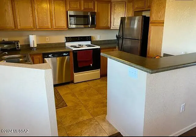 2 bed, 2.0 bath, 978 sqft, $2,000 — Photo 3