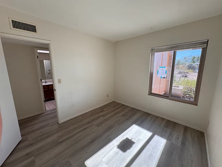 1491 S Moonlight Dr — Photo 4