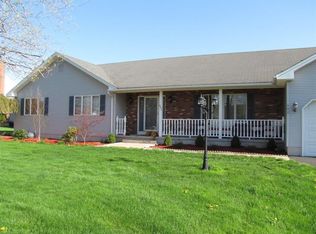 402 Thompsonville Rd, Suffield, CT 06078