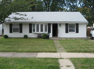 26541 Ridgemont St, Roseville, MI 48066